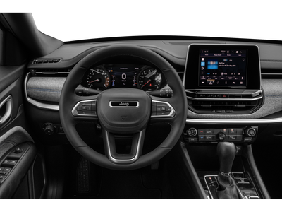 2025 Jeep Compass Latitude Sun & Sound / Convenience Group