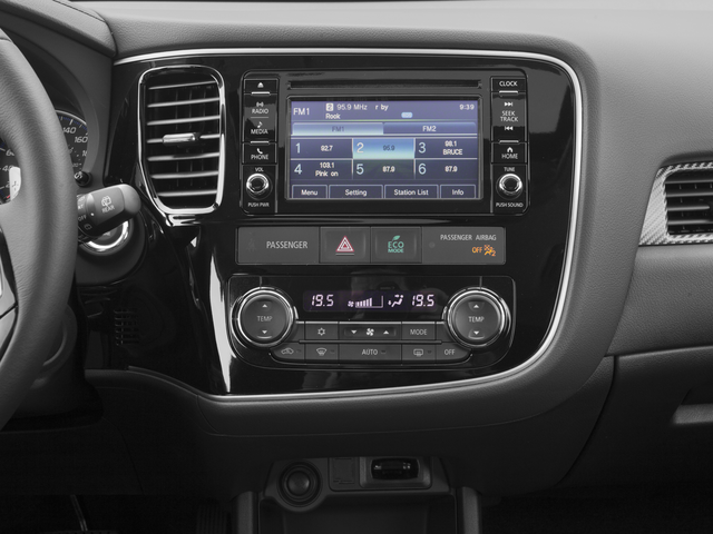 2017 Mitsubishi Outlander ES 4WD [MotorTrend Certified]