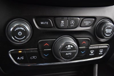 2023 Jeep Cherokee Altitude 4WD