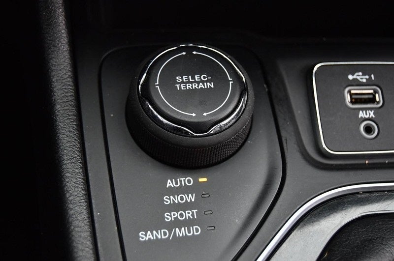 2023 Jeep Cherokee Altitude 4WD