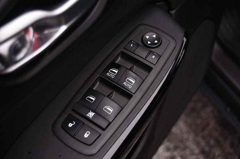 2023 Jeep Cherokee Altitude 4WD