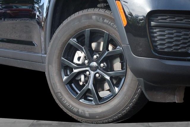 2025 Jeep Grand Cherokee Altitude 4WD