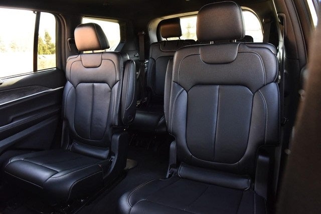 2024 Jeep Grand Cherokee L Limited 4WD Luxury Tech Group II