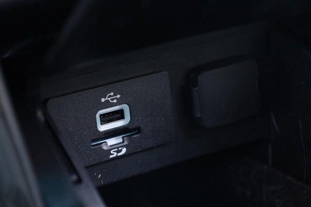 2016 Ford Explorer XLT Driver Connect Package
