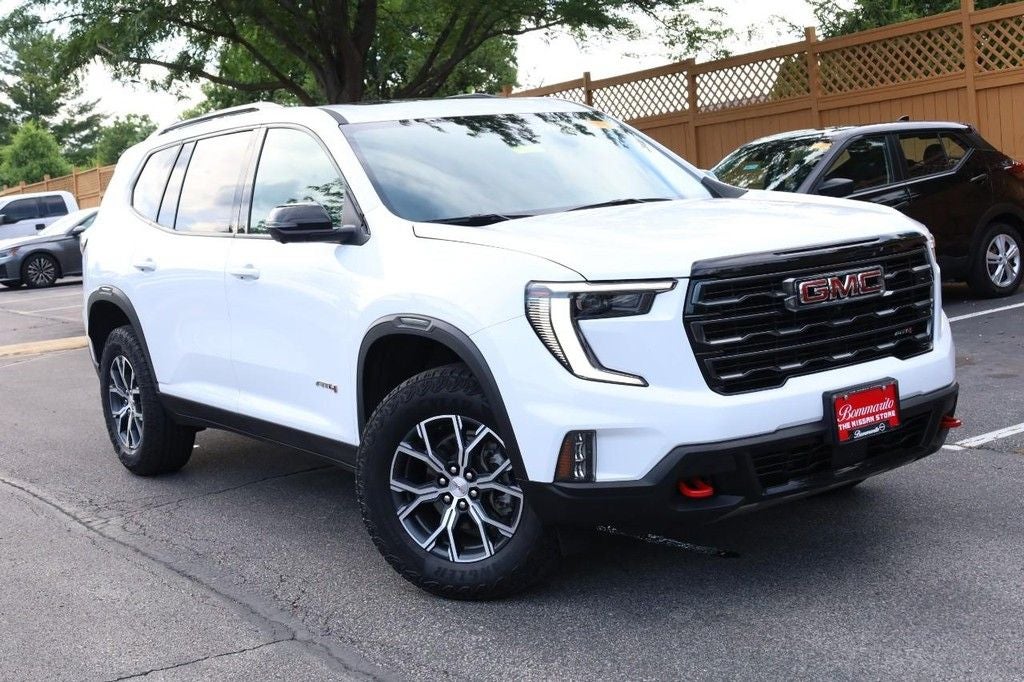 2025 GMC Acadia AT4 AWD w/ Panoramic Moonroof [MotorTrend Certified]