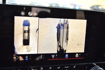 2024 GMC Canyon AT4 4WD Technology & Trailering Packages