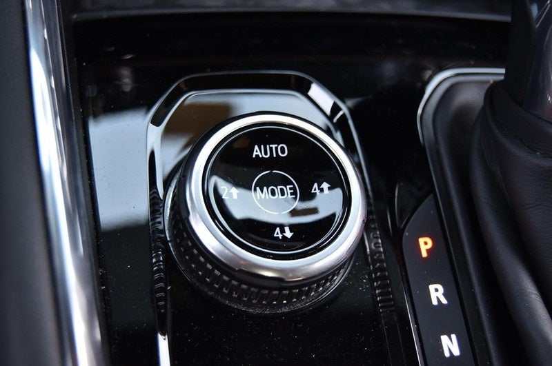 2024 GMC Canyon AT4 4WD Technology & Trailering Packages