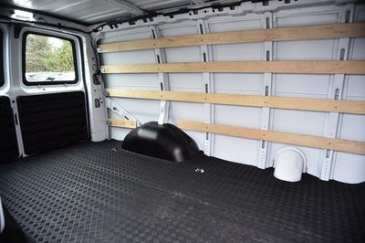 2024 GMC Savana 2500 4.3L V6 Cargo Van Convenience & Chrome Appearance Packages