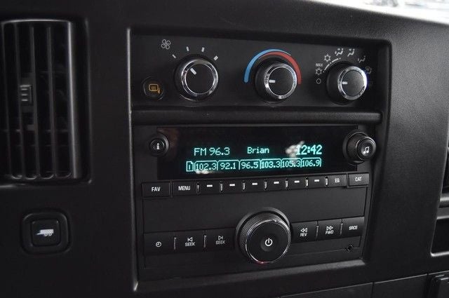 2024 GMC Savana 2500 4.3L V6 Cargo Van Convenience & Chrome Appearance Packages