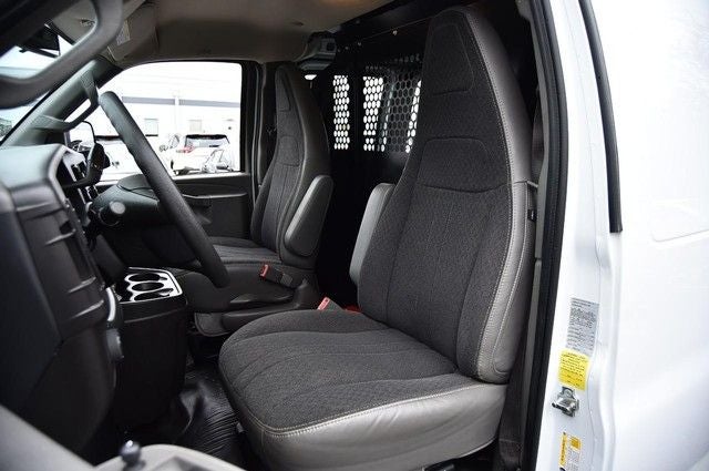 2024 GMC Savana 2500 4.3L V6 Cargo Van Convenience & Chrome Appearance Packages