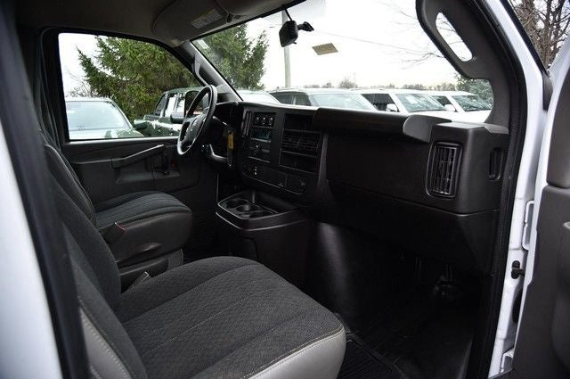 2024 GMC Savana 2500 4.3L V6 Cargo Van Convenience & Chrome Appearance Packages