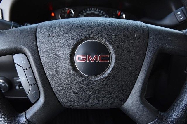 2024 GMC Savana 2500 Cargo Van Convenience & Chrome Appearance Packages