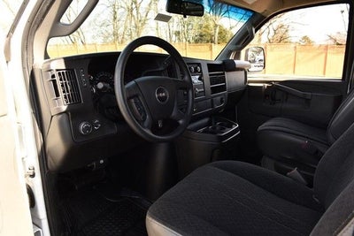 2024 GMC Savana 2500 Cargo Van Convenience & Chrome Appearance Packages