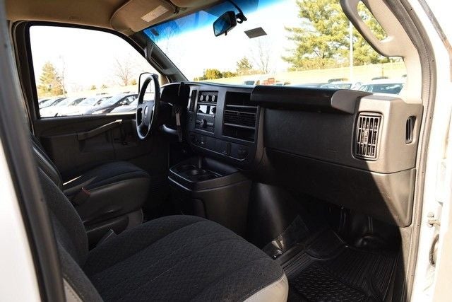 2024 GMC Savana 2500 Cargo Van Convenience & Chrome Appearance Packages