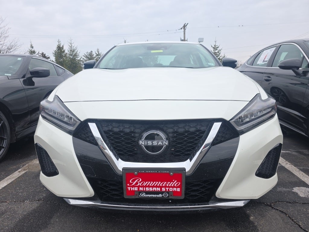 2023 Nissan Maxima SV
