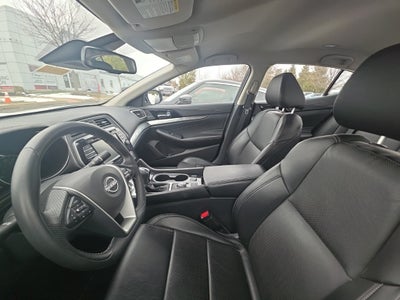 2023 Nissan Maxima SV