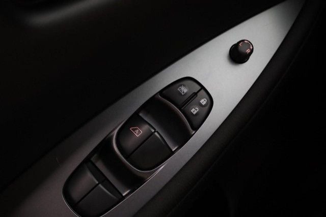 2025 Nissan Leaf S