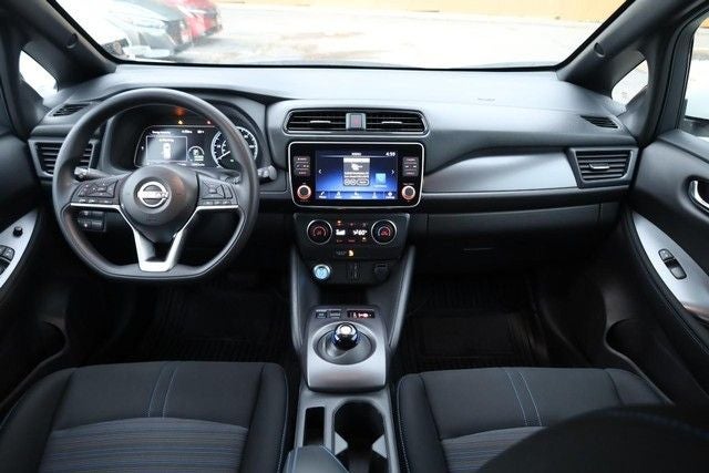 2025 Nissan Leaf S