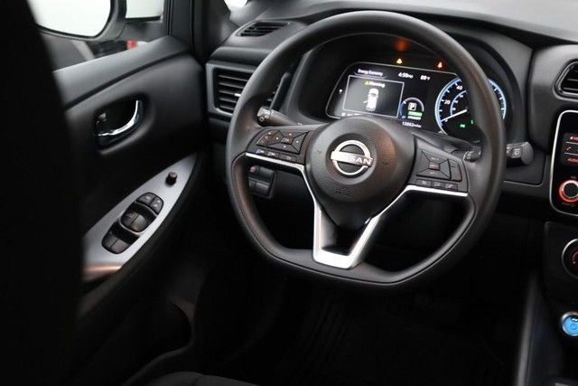 2025 Nissan Leaf S