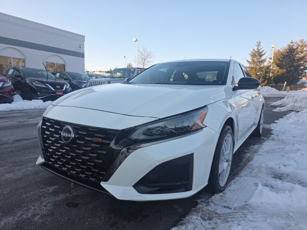 2024 Nissan Altima SR