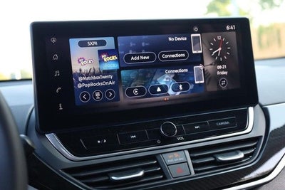 2025 Nissan Altima SR