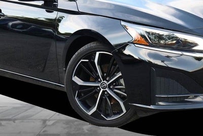 2025 Nissan Altima SR