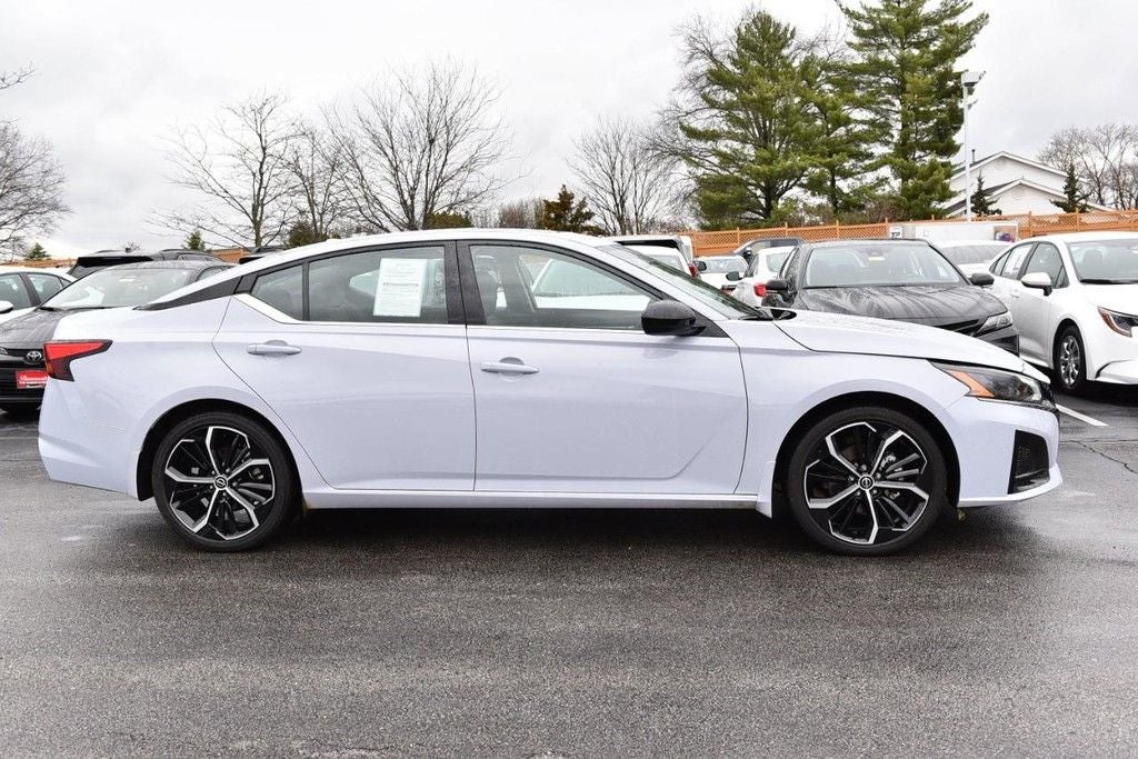 2024 Nissan Altima SR