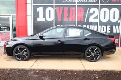2025 Nissan Altima SR