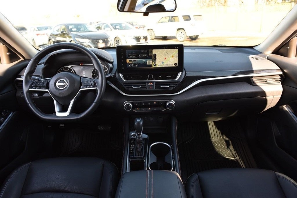 2023 Nissan Altima SR