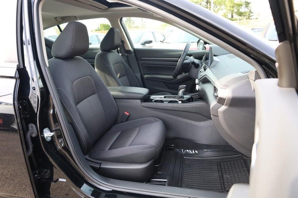 2024 Nissan Altima SV