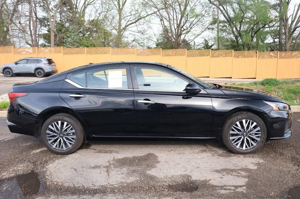 2024 Nissan Altima SV