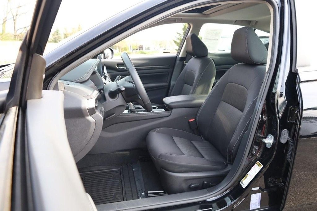 2024 Nissan Altima SV