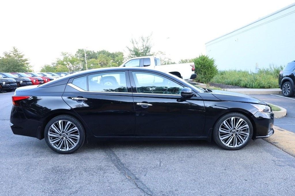 2025 Nissan Altima SL