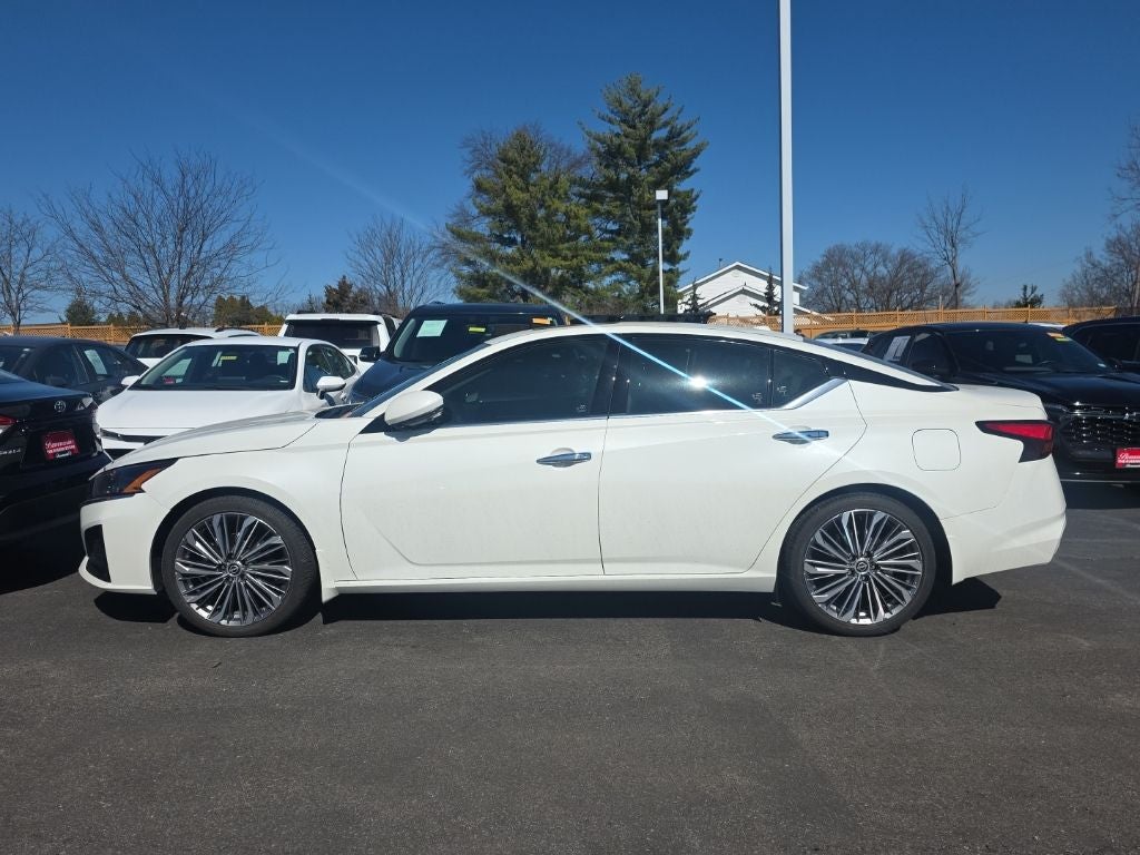 2025 Nissan Altima SL
