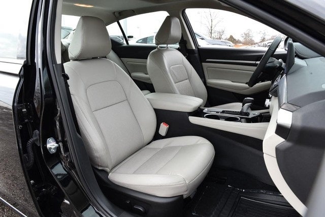 2025 Nissan Altima SL