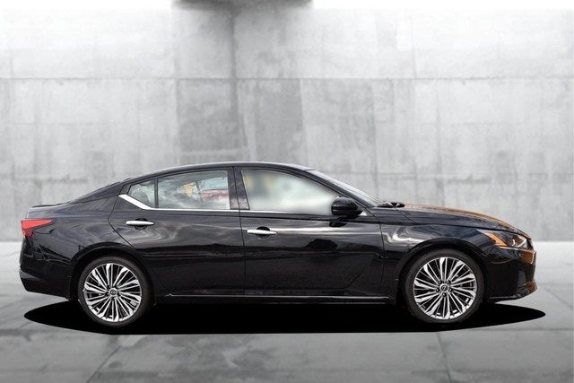 2025 Nissan Altima SL