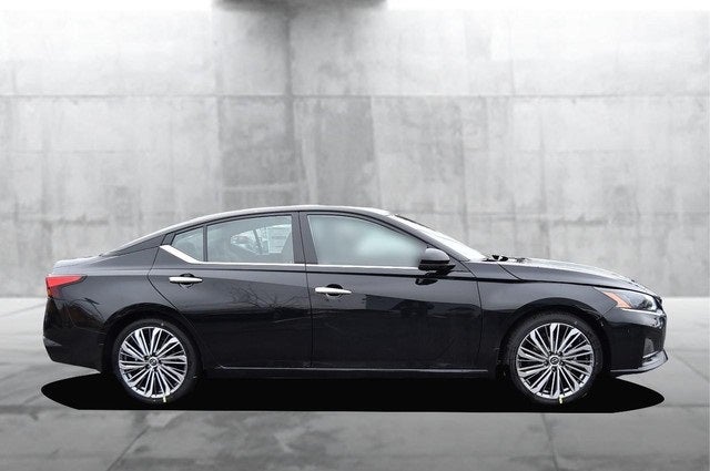 2025 Nissan Altima SL