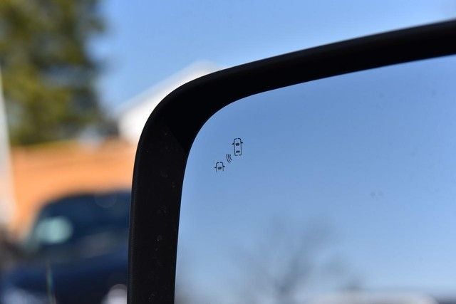 2024 Nissan Titan SV 4WD Tow, Utility & Convenience Packages