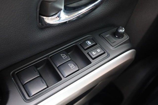 2024 Nissan Titan XD SV 4WD Utility & Convenience Packages