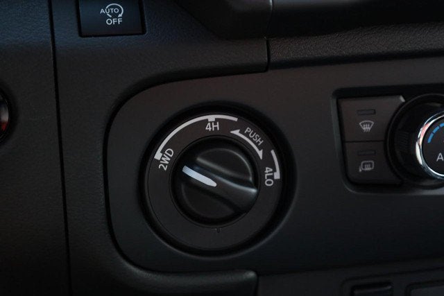 2027 Nissan Frontier Crew Cab SV