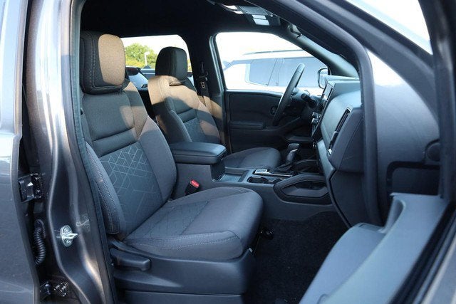 2027 Nissan Frontier Crew Cab SV