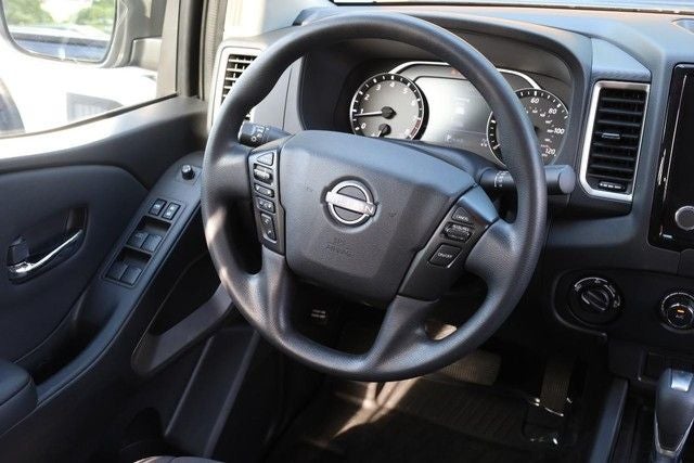 2022 Nissan Frontier Crew Cab SV