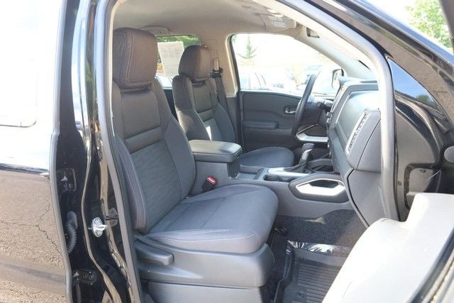2022 Nissan Frontier Crew Cab SV