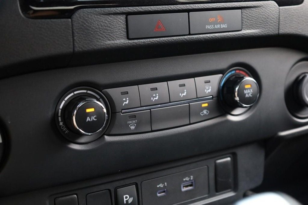 2022 Nissan Frontier SV