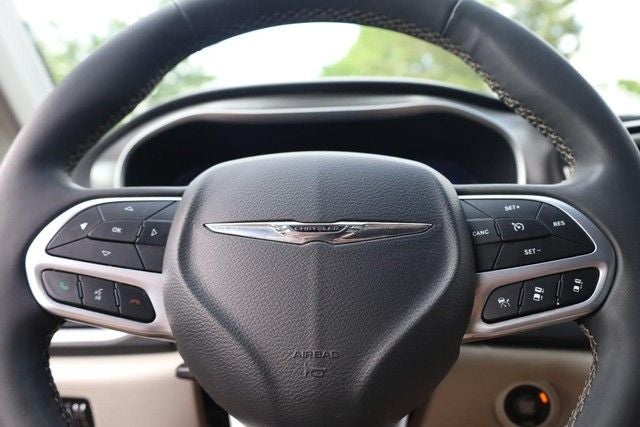 2022 Chrysler Pacifica Touring L [MotorTrend Certified]