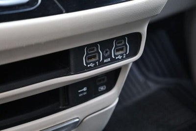 2022 Chrysler Pacifica Touring L [MotorTrend Certified]