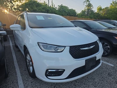 2022 Chrysler Pacifica Touring L [MotorTrend Certified]