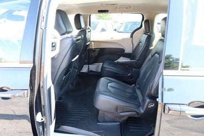 2020 Chrysler Pacifica Touring L Plus