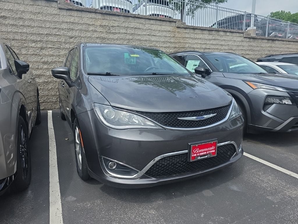 2019 Chrysler Pacifica Touring Plus Rear DVD Entertainment [MotorTrend Certified]