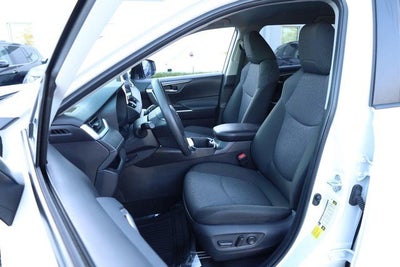 2025 Toyota RAV4 XLE AWD